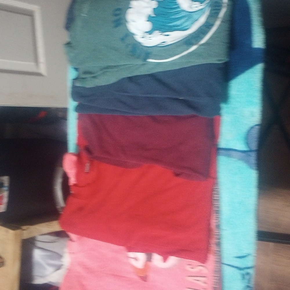 5 men shirts M L XL